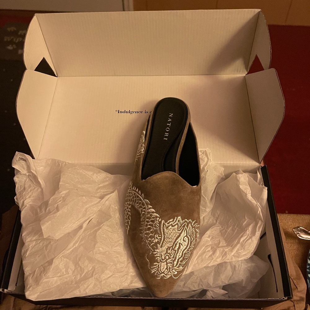 Natori slippers